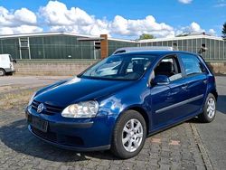 Blau Gebraucht 2005 VW Golf V Limousine | 2.400 € (Fairer Preis)