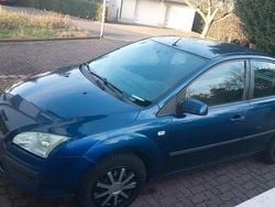 Blau Gebraucht 2008 Ford Focus Limousine | 1.999 € (Fairer Preis)