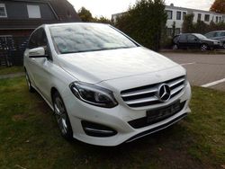 Weiß Gebraucht 2018 Mercedes B220 Urban Van / Kleinbus | 19.990 € (Fairer Preis)