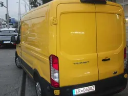 Broom yellow Gebraucht 2021 Ford Transit Trend Van / Kleinbus | 14.900 €