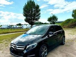 Schwarz Gebraucht 2016 Mercedes B200 Van / Kleinbus | 10.000 € (Superpreis)