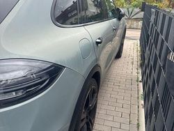 Silber Gebraucht 2011 Porsche Cayenne S SUV | 18.800 € (Etwas zu teuer)