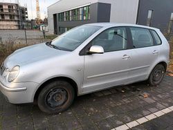 Silber Gebraucht 2003 VW Polo Kleinwagen | 750 € (Guter Preis)