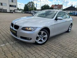 Silber Gebraucht 2009 BMW 320 Comfort Edition Coupé | 8.900 € (Etwas zu teuer)