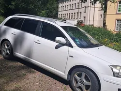 Weiß Gebraucht 2007 Toyota Avensis Kombi | 3.555 € (Teuer)