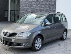 Grau Gebraucht 2010 VW Touran Van / Kleinbus | 6.499 € (Fairer Preis)