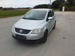 Grau Gebraucht 2008 VW Fox Kleinwagen | 1.990 € (Fairer Preis)