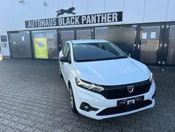 Weiß Gebraucht 2021 Dacia Sandero Essentiel Kleinwagen | 9.800 € (Superpreis)