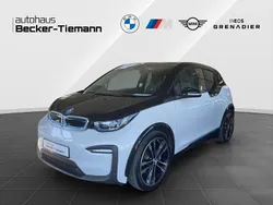 Capparisweiß mit akzent bmw i Gebraucht 2022 BMW i3 Sport Line Kleinwagen | 21.889 € (Fairer Preis)