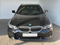 Schwarz Gebraucht 2022 BMW 320e Sport Line Limousine | 28.888 € (Guter Preis)