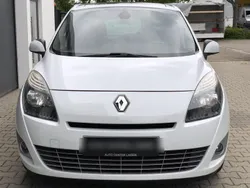 Weiß Gebraucht 2009 Renault Grand Scénic III Van / Kleinbus | 3.900 € (Fairer Preis)