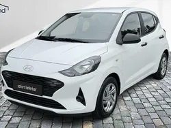 Weiss / atlasweiss Neu 2025 Hyundai i10 Comfort Kleinwagen | 17.470 € (Fairer Preis)