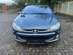 Grau Gebraucht 2006 Peugeot 206 CC Platinum Cabrio | 2.099 € (Fairer Preis)