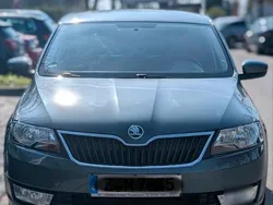 Grau Gebraucht 2014 Skoda Rapid Limousine | 7.200 € (Fairer Preis)