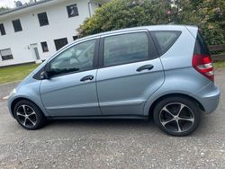 Grau Gebraucht 2007 Mercedes A180 Limousine | 2.990 € (Fairer Preis)