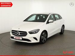 Weiß Gebraucht 2020 Mercedes B180 Progressive Van / Kleinbus | 24.990 € (Etwas zu teuer)