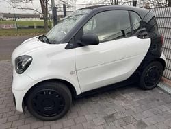 Nachtschwarz Gebraucht 2021 Smart ForTwo Electric Drive Kleinwagen | 7.700 € (Guter Preis)