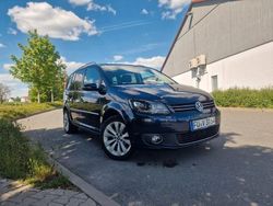 Blau Gebraucht 2015 VW Touran Highline Van / Kleinbus | 11.199 € (Superpreis)