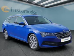 Blau Gebraucht 2021 Skoda Superb Kombi | 26.199 € (Guter Preis)