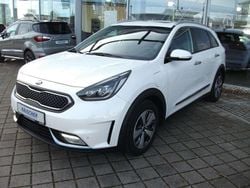 Snow white pearl Gebraucht 2018 Kia Niro Spirit SUV | 14.490 € (Guter Preis)