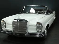 Papyrus weiß 717 Gebraucht 1966 Mercedes 250 SE Cabrio | 117.500 €