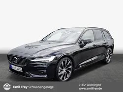Onyx black metallic Gebraucht 2024 Volvo V60 Ultimate Kombi | 42.444 € (Etwas zu teuer)