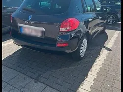 Schwarz Gebraucht 2010 Renault Clio GrandTour Kombi | 1.450 €
