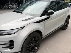Grau Gebraucht 2019 Land Rover Range Rover SUV | 31.500 €