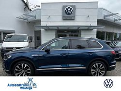 Aquamarinblau metallic (metallic) Gebraucht 2020 VW Touareg Elegance SUV | 39.800 € (Fairer Preis)