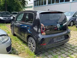 Schwarz Gebraucht 2017 VW up! Sound Kleinwagen | 2.500 €
