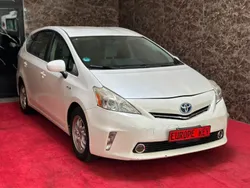 Weiß Gebraucht 2013 Toyota Prius Comfort Kleinwagen | 12.290 € (Etwas zu teuer)