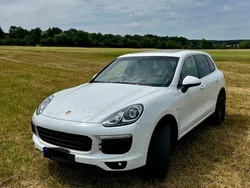 Weiß Gebraucht 2017 Porsche Cayenne SUV | 51.900 €