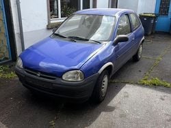 Blau Gebraucht 1997 Opel Corsa Limousine | 1.000 € (Guter Preis)