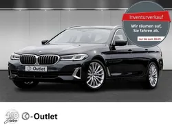 Sophistograu brillanteffekt... Gebraucht 2021 BMW 530 Luxury Line Kombi | 33.550 € (Fairer Preis)