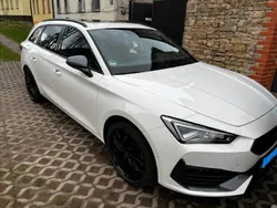 Weiß Gebraucht 2023 Cupra Leon Kombi | 32.500 € (Fairer Preis)