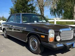 Braun Gebraucht 1975 Mercedes W114 Limousine | 18.000 €