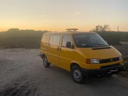 Gelb Gebraucht 1996 VW T4 Van | 3.000 €
