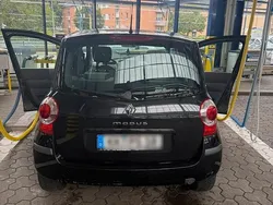 Schwarz Gebraucht 2006 Renault Modus Van / Kleinbus | 2.750 € (Fairer Preis)