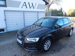 Belugabraun Gebraucht 2014 Audi A3 Attraction Limousine | 8.550 € (Superpreis)