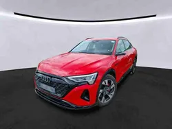 Rot Gebraucht 2023 Audi e-tron Advanced SUV | 51.799 € (Teuer)