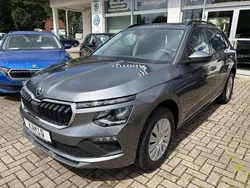 Graphitegrau metallic Neu 2025 Skoda Kamiq Selection SUV | 27.990 € (Fairer Preis)