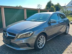 Grau Gebraucht 2015 Mercedes A180 Limousine | 13.300 € (Fairer Preis)