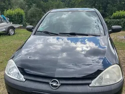 Schwarz Gebraucht 2001 Opel Corsa Kleinwagen | 1.650 € (Etwas zu teuer)