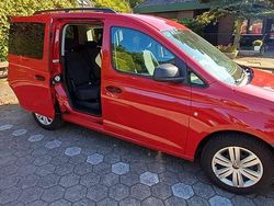 Rot Gebraucht 2022 VW Caddy Van / Kleinbus | 18.490 € (Guter Preis)