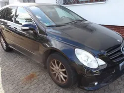 Schwarz Gebraucht 2009 Mercedes R280 Van / Kleinbus | 2.980 € (Superpreis)