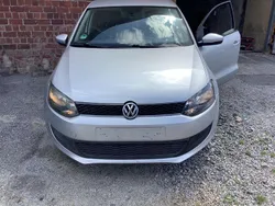 Silber Gebraucht 2010 VW Polo Comfortline Limousine | 2.950 € (Guter Preis)