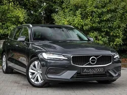 Grau Gebraucht 2021 Volvo V60 Momentum Kombi | 14.790 € (Fairer Preis)