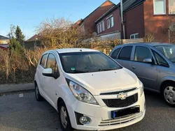 Weiß Gebraucht 2011 Chevrolet Spark LS Kleinwagen | 1.250 € (Guter Preis)
