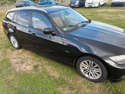 Schwarz Gebraucht 2012 BMW 318 Kombi | 6.750 € (Guter Preis)