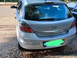 Silber Gebraucht 2009 Opel Astra Edition Limousine | 2.000 € (Guter Preis)